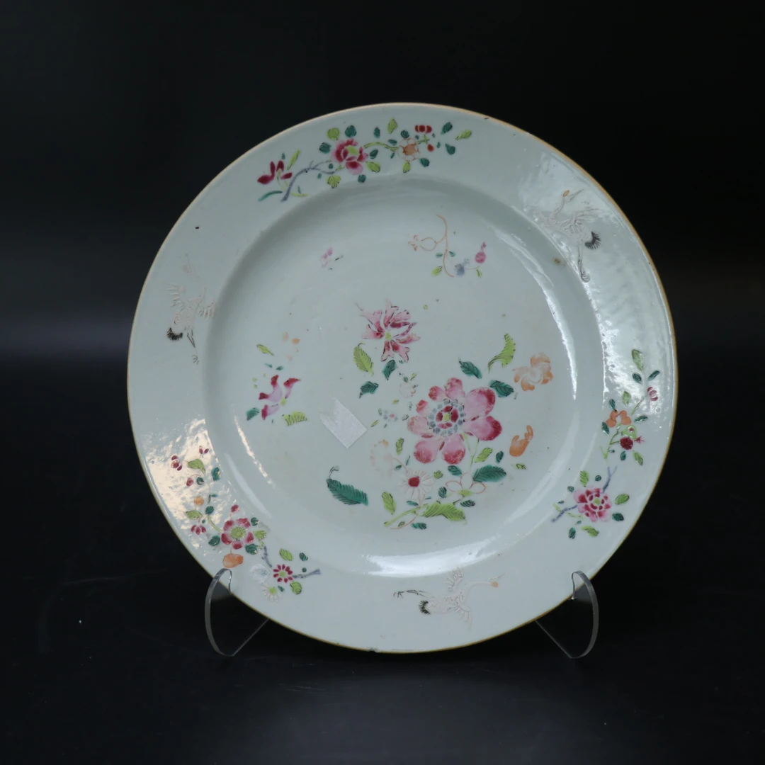 Lot.25121438清乾隆粉彩花卉纹折腰赏盘 直径：约22.7cm