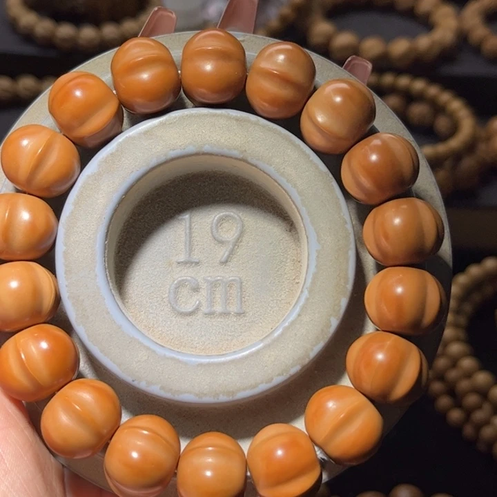 猴头核桃吊坠16+聚宝盆料雕刻鲨鱼背手串全品无瑕无药