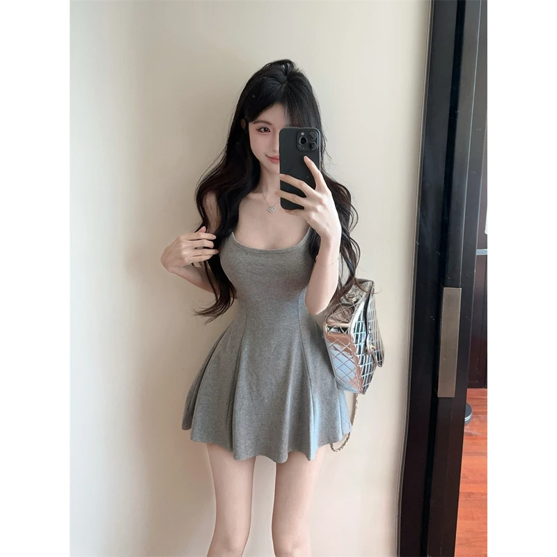 法式无袖A字气质收腰显瘦辣妹吊带短裙带紧身打底裤时尚两件套女