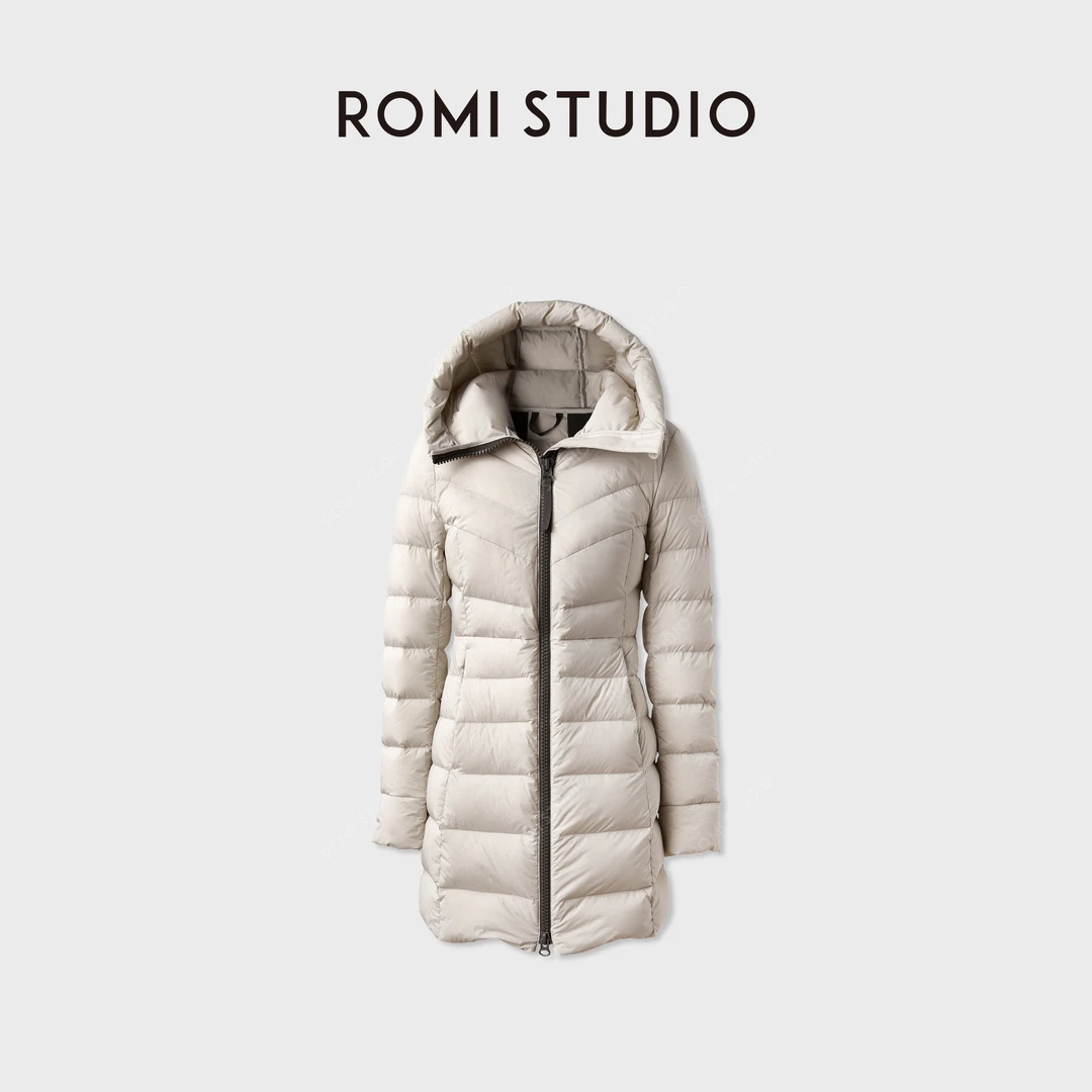 ROMI STUDIO“轻盈锁温”90白鹅绒高克重连帽羽绒外套 RWCAWT5305