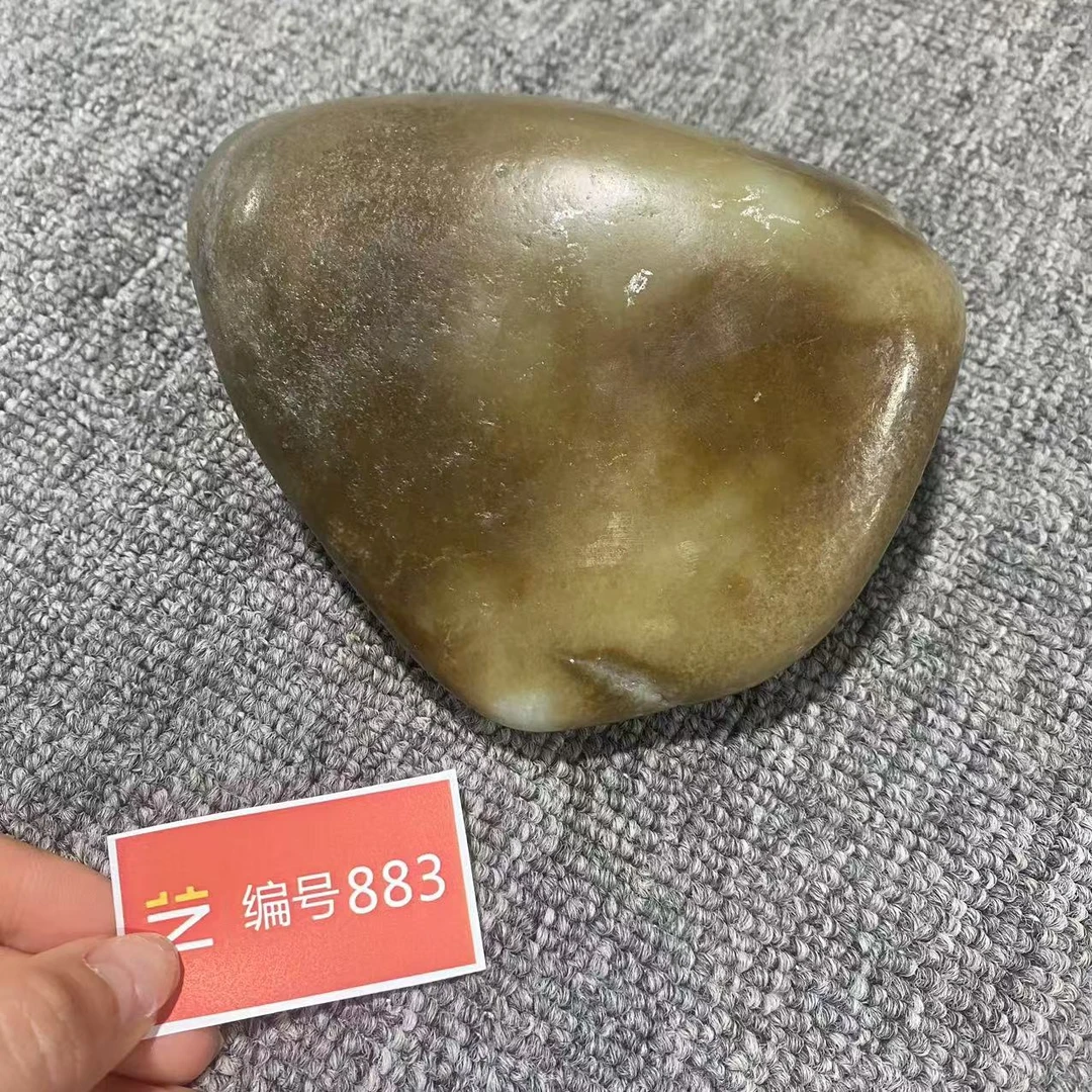 新疆玉料原石发一件编号883