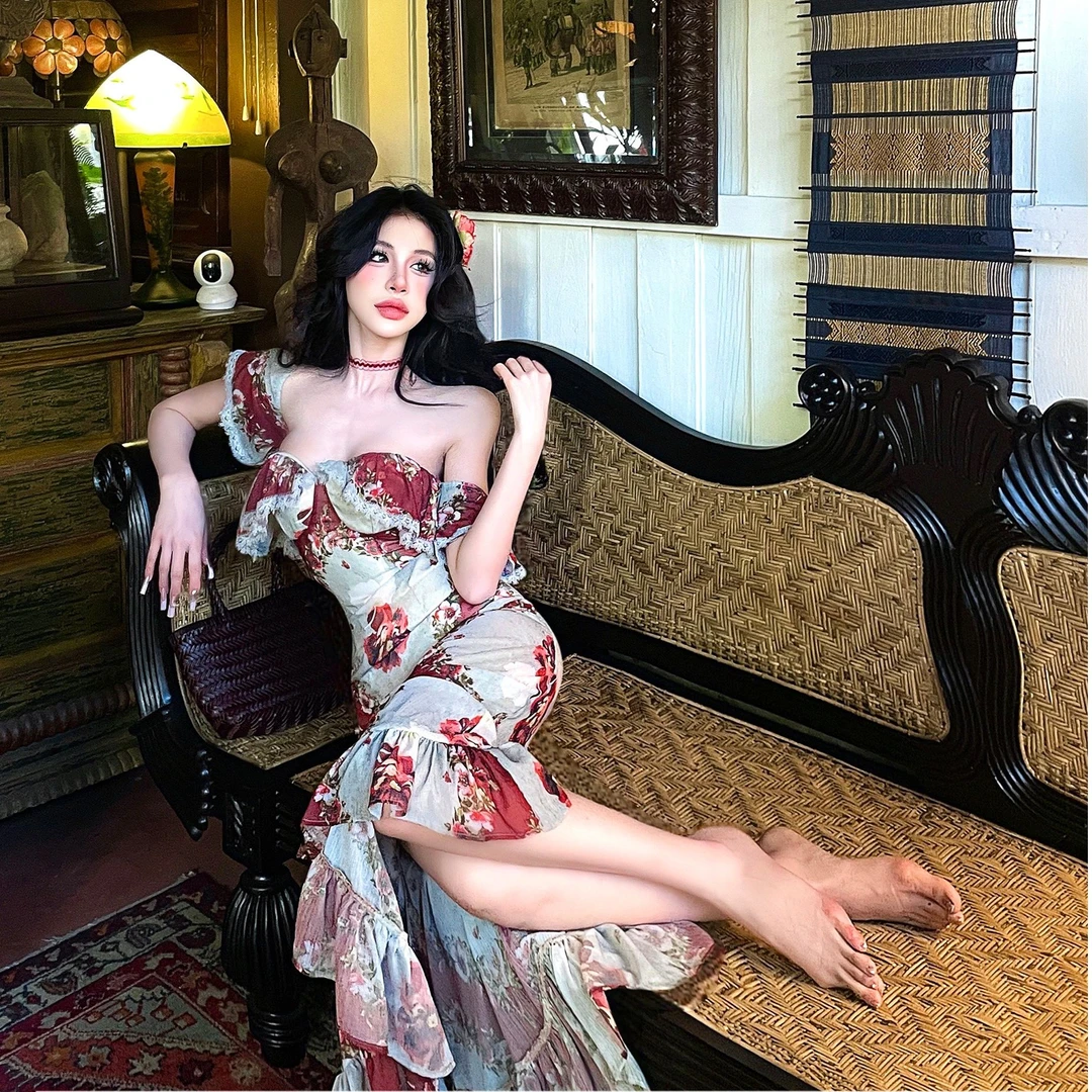 灰尘邓邓 碎花裙连衣裙女2025春季新款法式包臀长裙抹胸印花裙子
