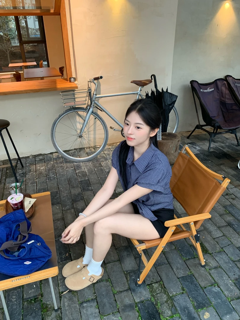 夏季百搭小众港风小格子短袖翻领衬衫夏装宽松薄款休闲上衣