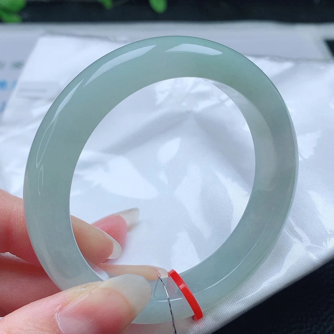翡翠手镯未镶嵌55/56圈