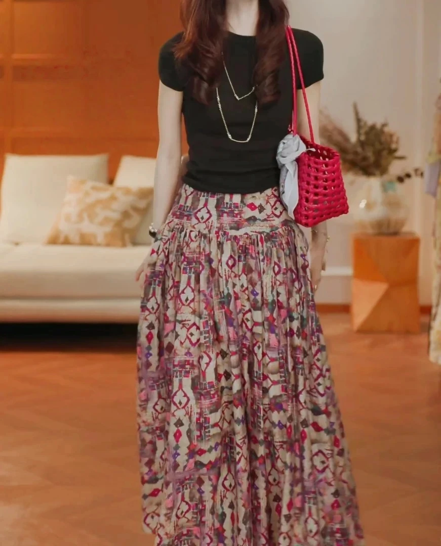 2025夏季新款波西米亚高档气质半身裙子时尚印花复古浪漫半身裙女