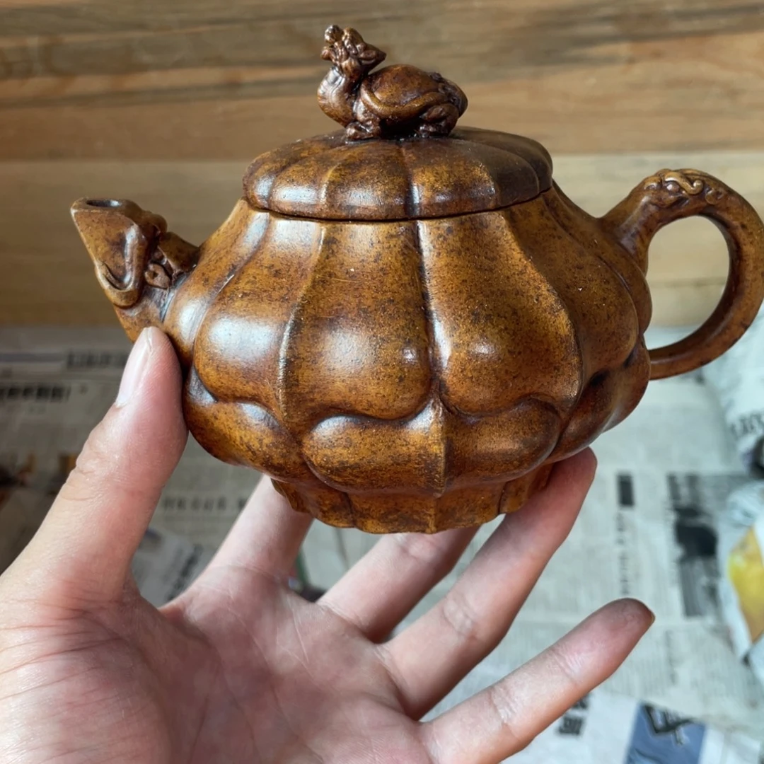 茶壶紫砂老厂紫砂壶一件。