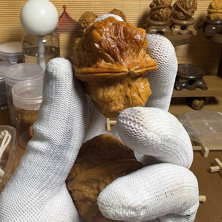文玩核桃吊坠至尊蟾王