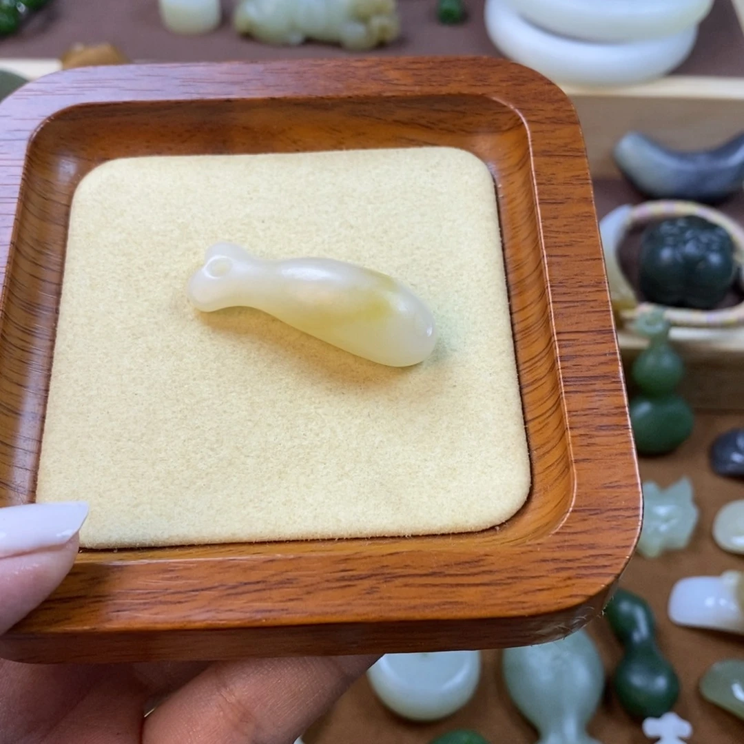 手链未镶嵌和田玉（糖玉）周***花