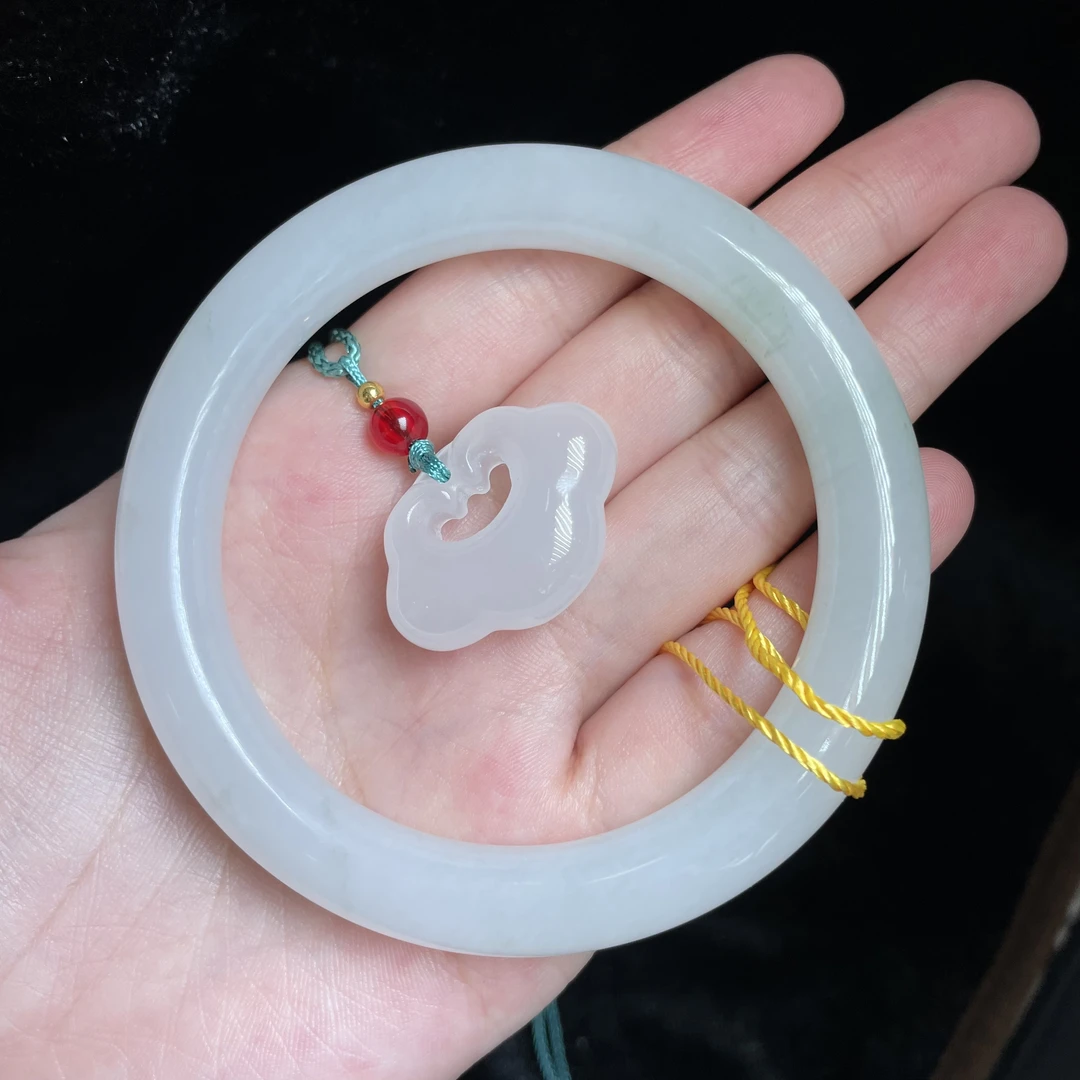 【玉总珠宝】天山翠圆条手镯 多样性发一 CAN1580289+CAN1700066