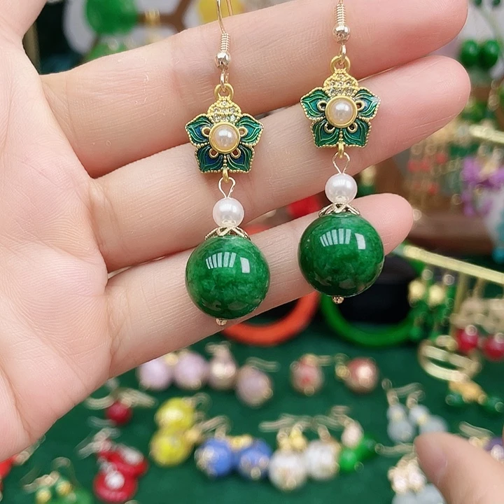 石英质玉合金耳钉