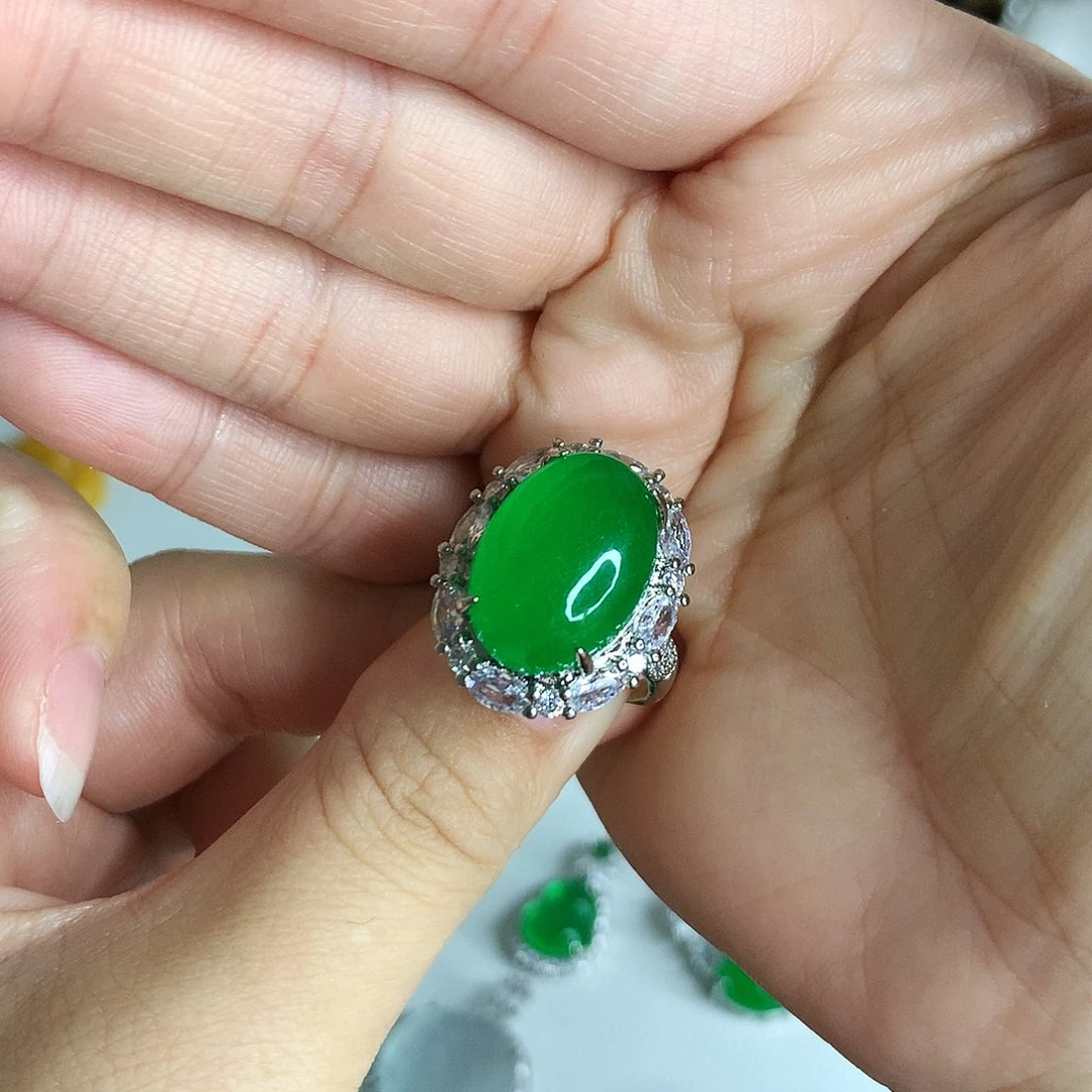 翡翠未镶嵌颈饰?****儿396