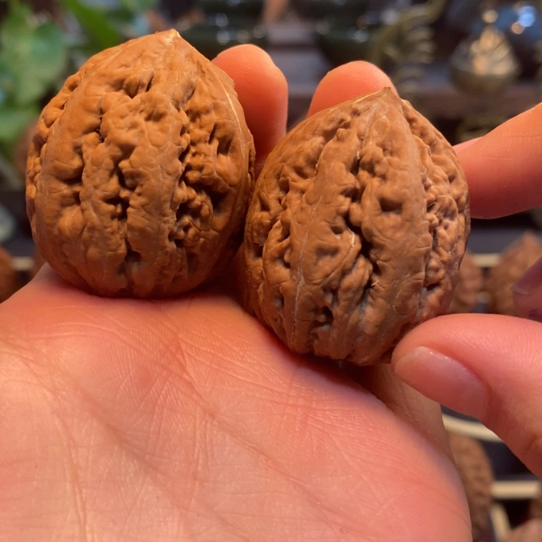 文玩核桃吊坠水晶之恋