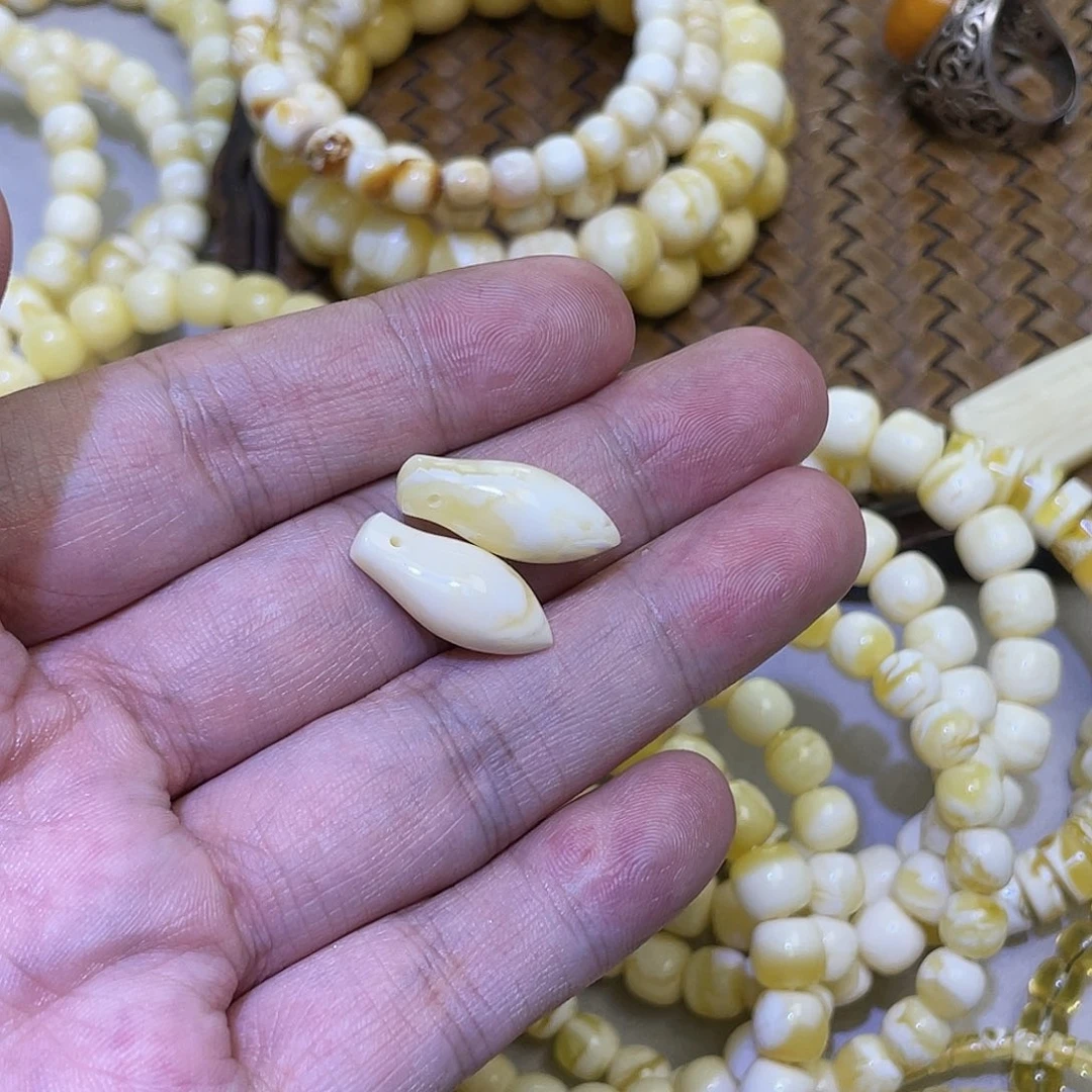 蜜蜡手串未镶嵌?****?2ge