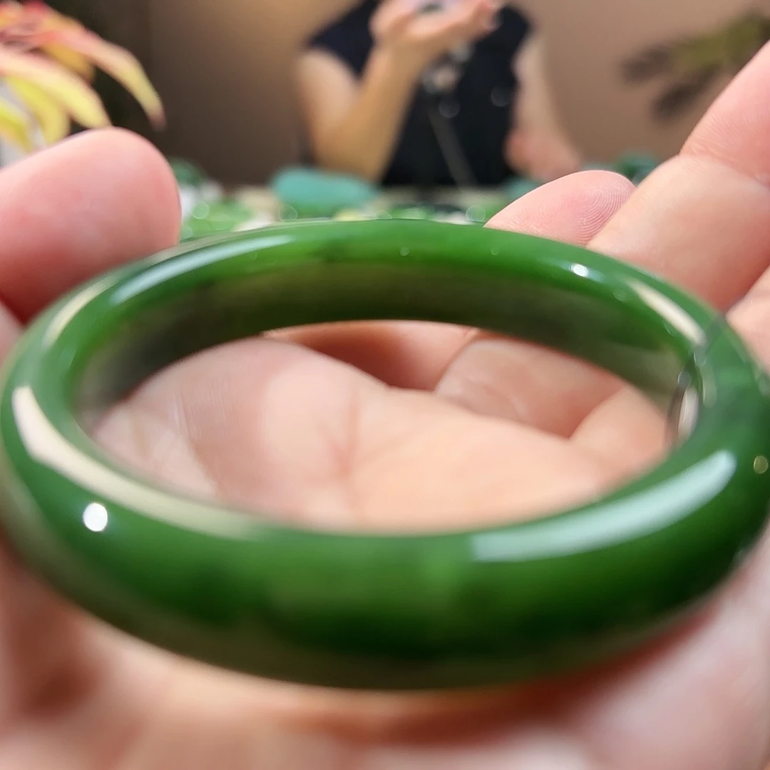 未镶嵌手镯和田玉（碧玉）