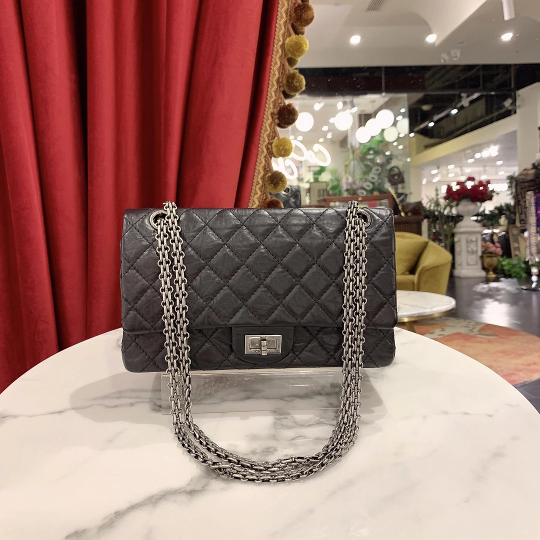 95新 Chanel/香奈儿 GGS香奈儿2.55小号黑银牛皮28开39511525