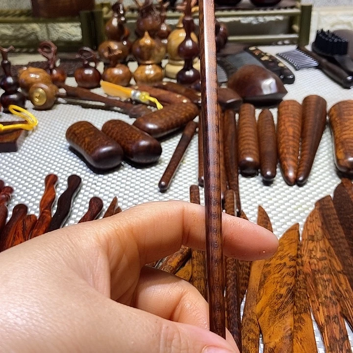 根*斋南美蛇纹木筷子一根