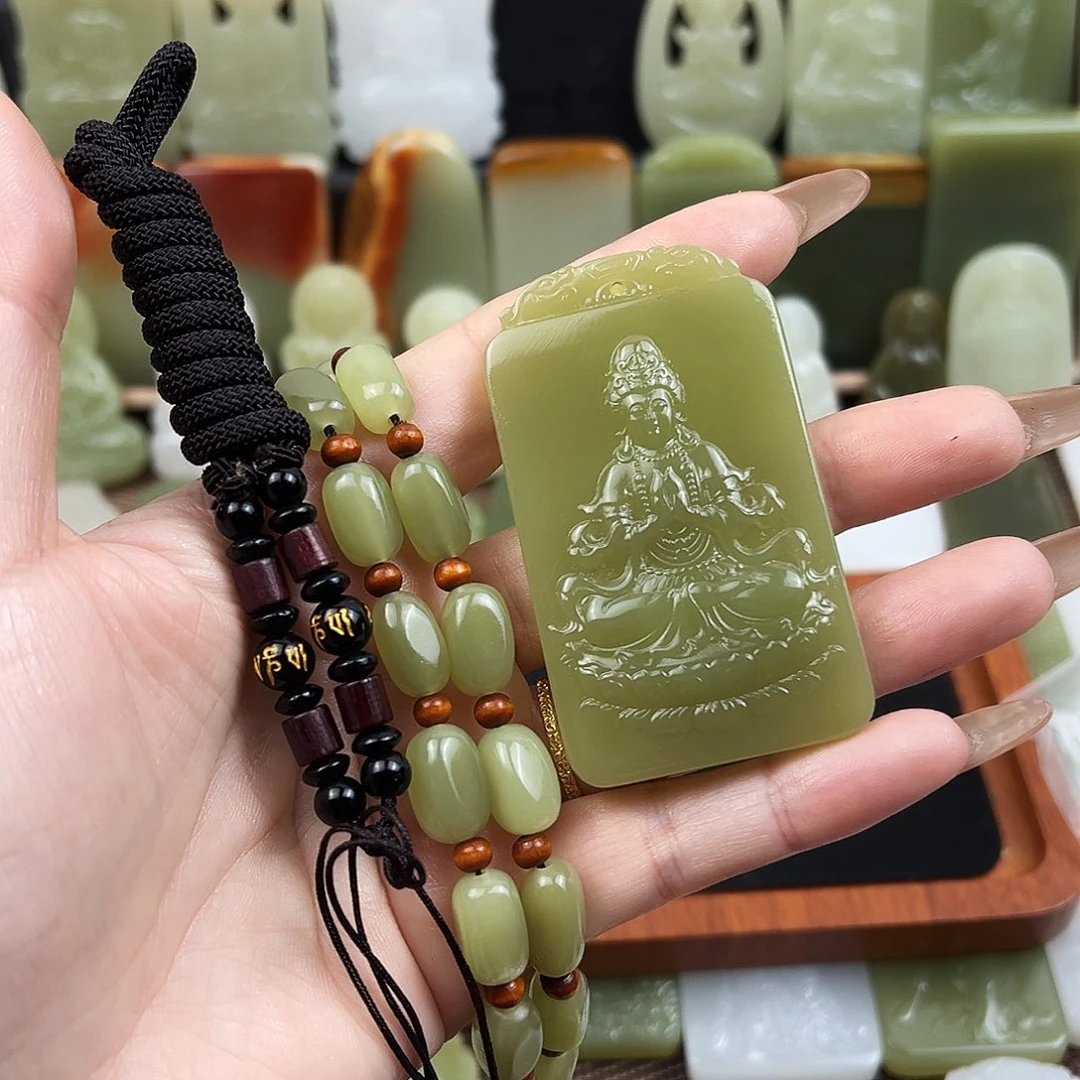 坐***雕菠菜绿观音菩萨吊坠