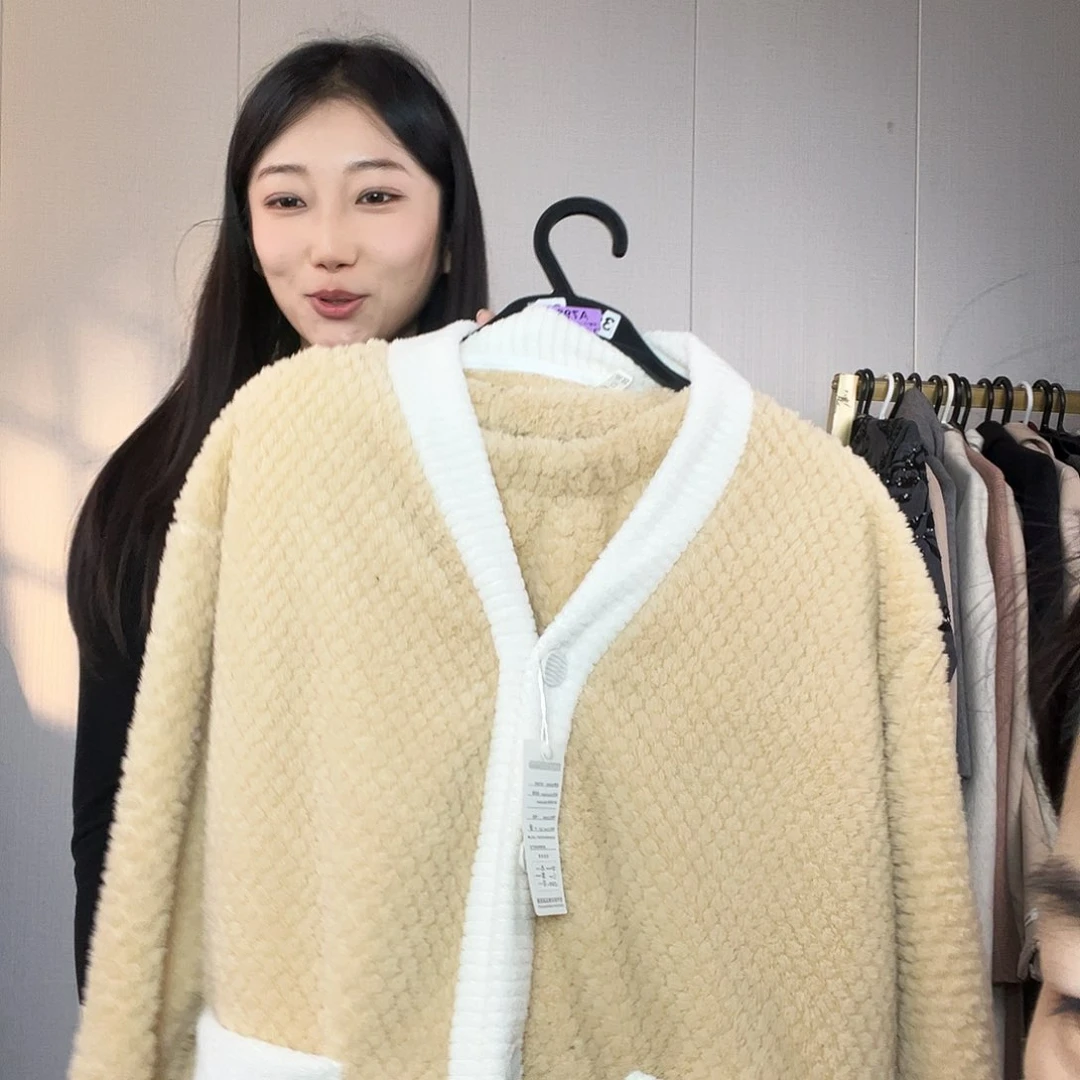 2叉睡衣去拍去拍