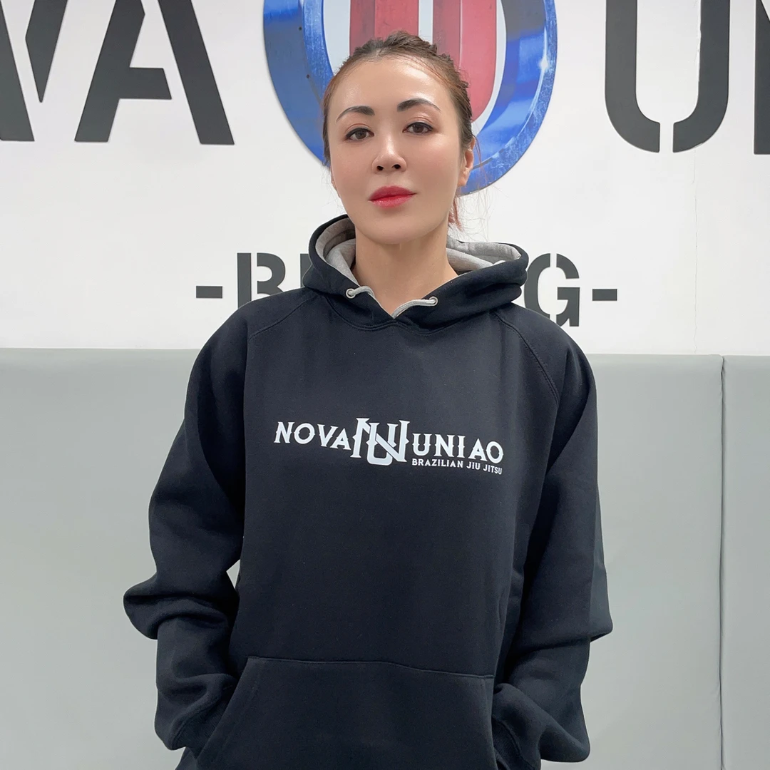 连帽卫衣秋冬款欧美风百搭简约加绒加厚显瘦通勤上衣