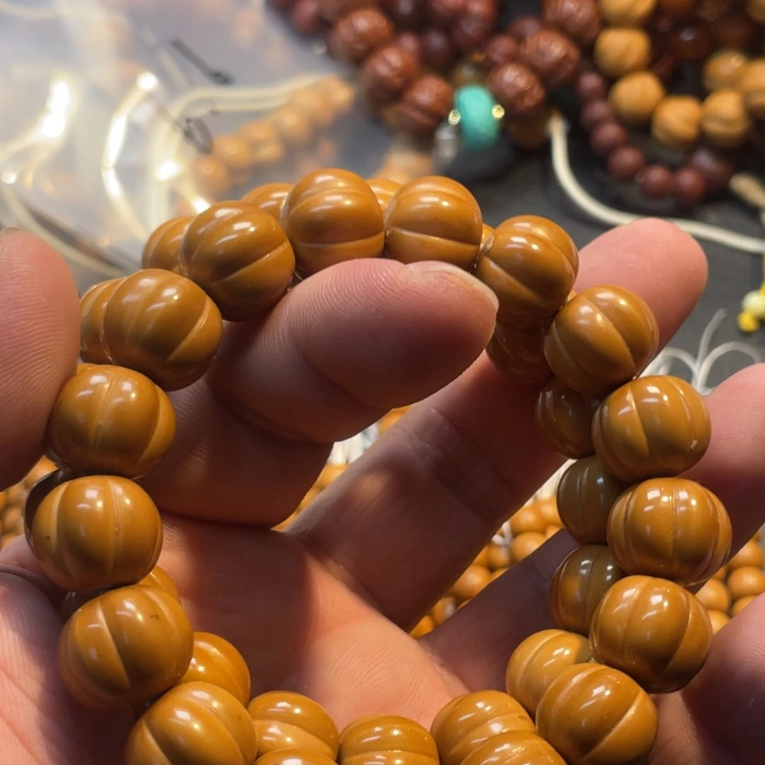 猴头核桃吊坠二等泡芙南瓜手串