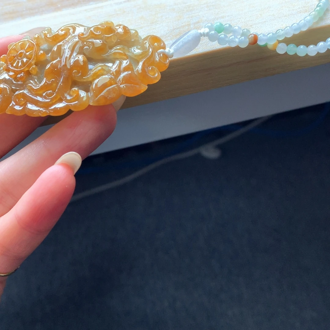 翡翠未镶嵌颈饰吊坠