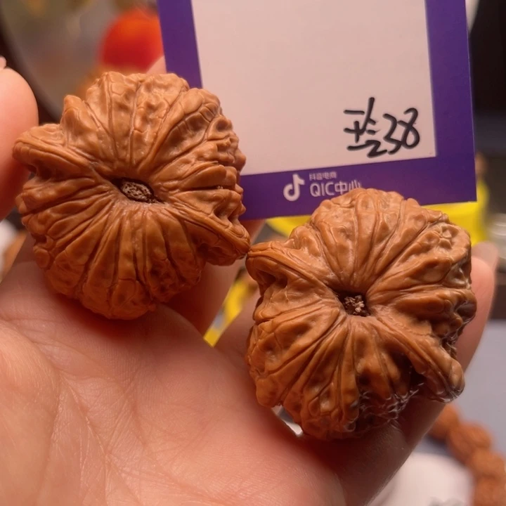文玩核桃把件酱*又文玩核桃把件38