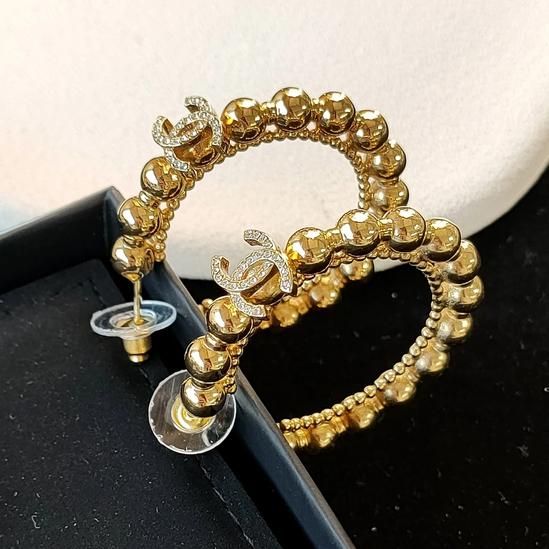 95新 Chanel/香奈儿 Azul-22C金珠水钻logo耳钉/48848