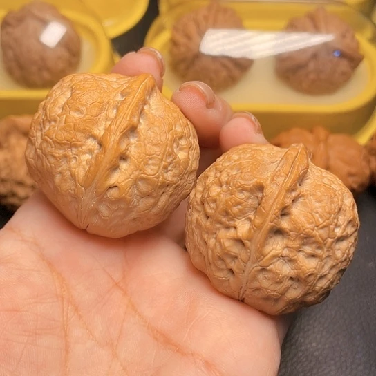 用****9文玩核桃云铁一对