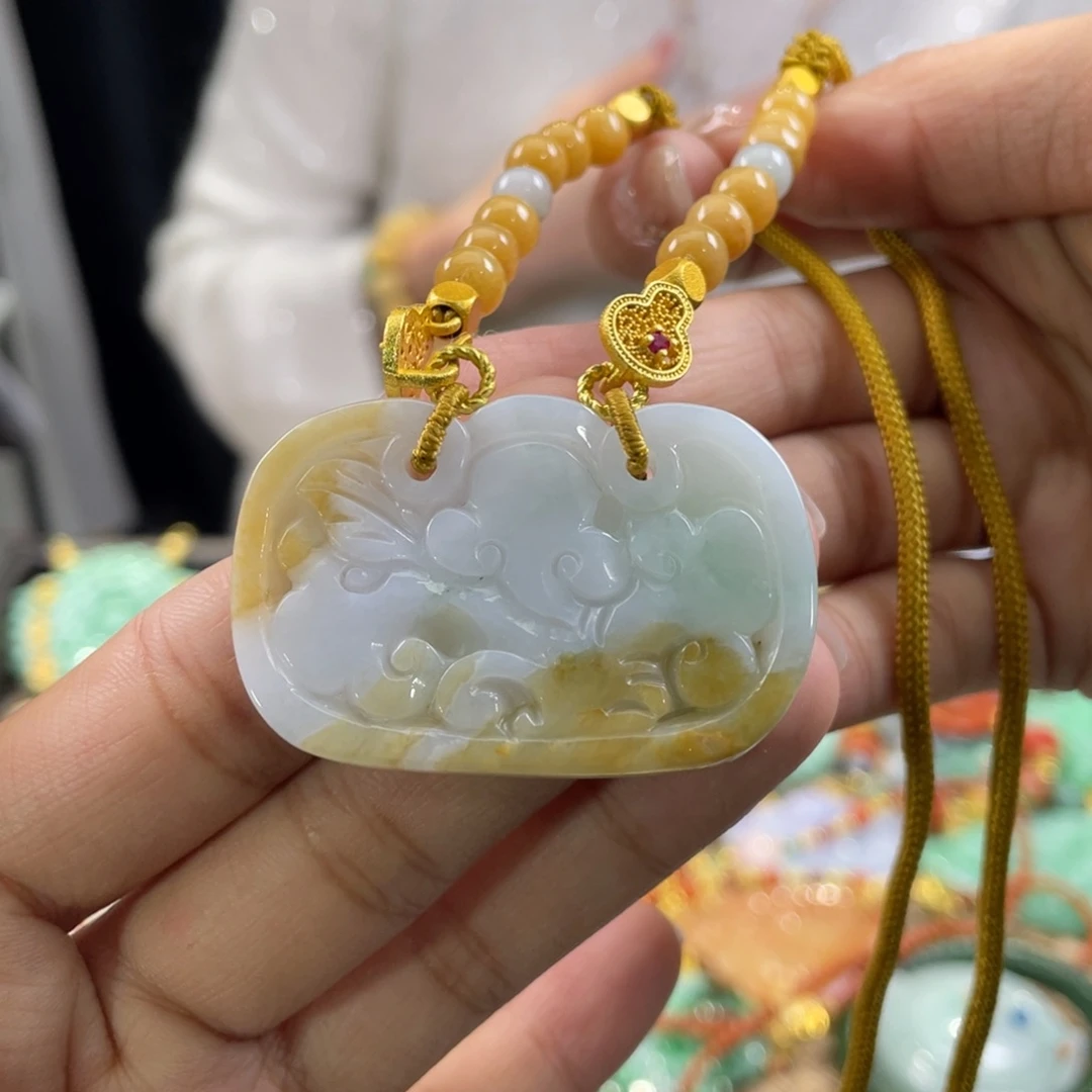 翡翠颈饰未镶嵌代编织