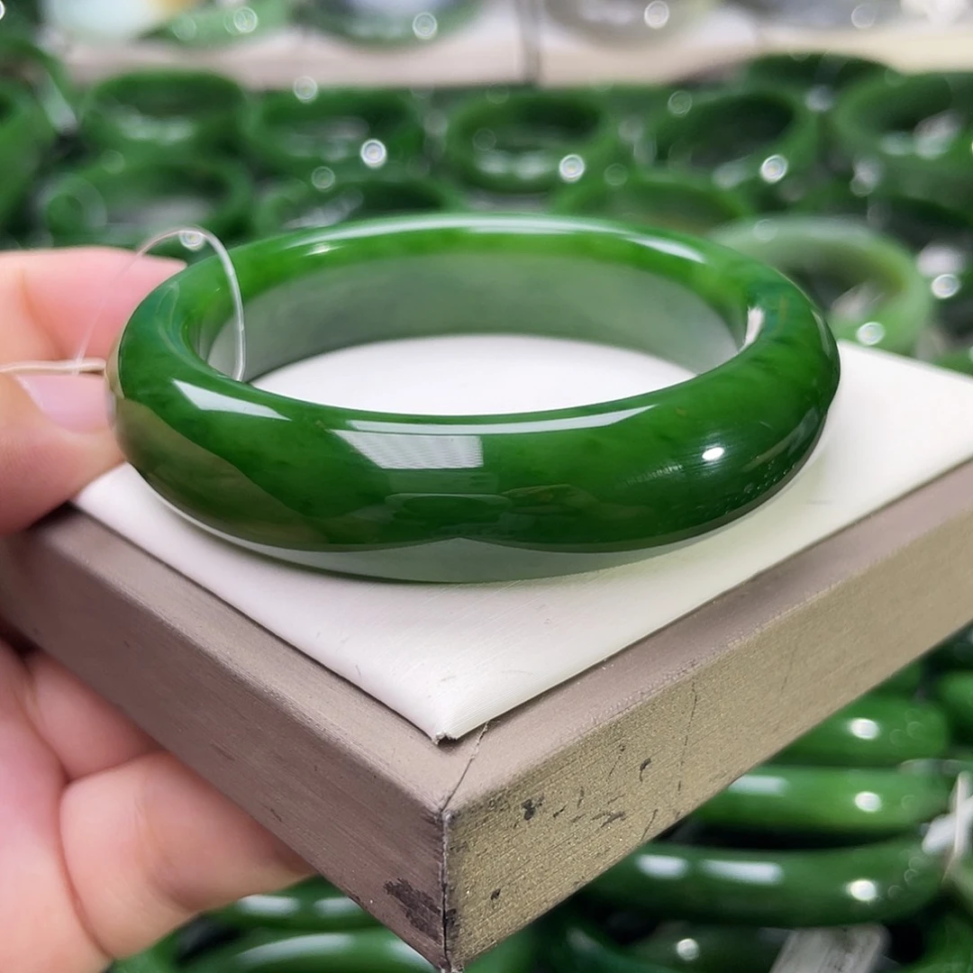 和田玉（碧玉）手镯未镶嵌