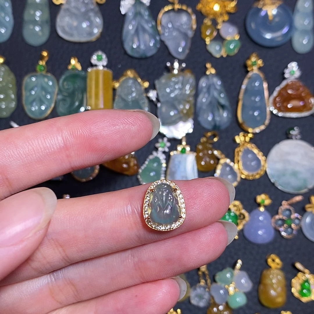 翡翠未镶嵌颈饰天然