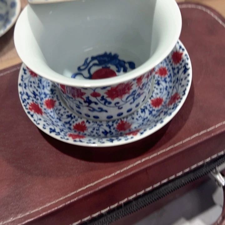 瓷片白青花缠枝莲釉里红马蹄盖碗全品