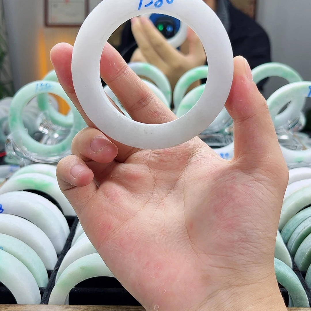 涡***店定制翡翠未镶嵌翡翠翡翠