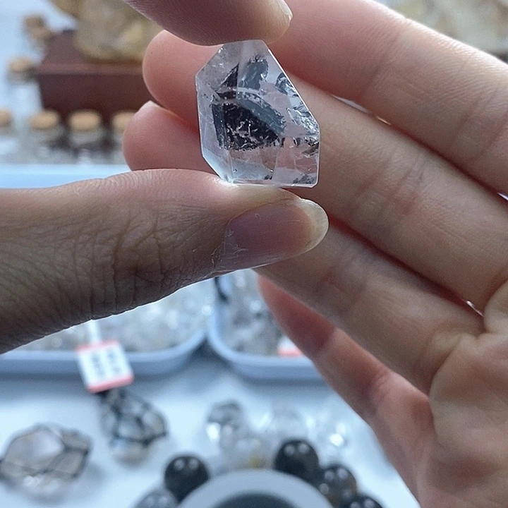 水晶颈饰未镶嵌散墨随型