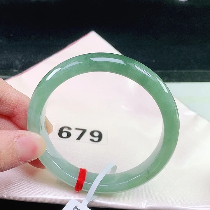 未镶嵌手镯翡翠679