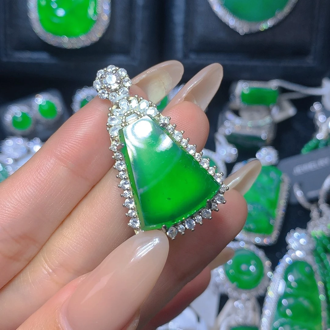 翡翠吊坠(不含链)银S925镶嵌翡翠