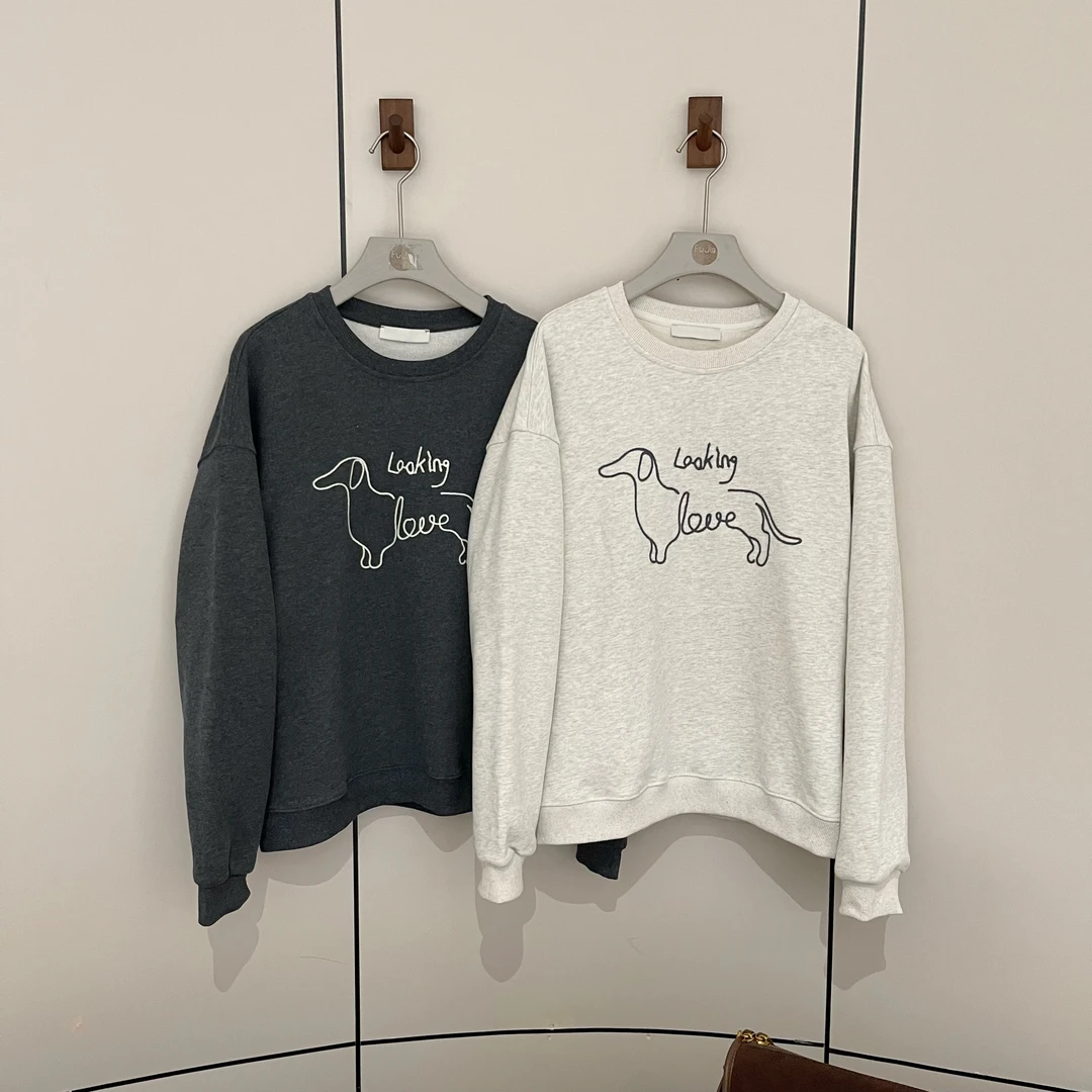 新款气质休闲韩版简约线条狗卫衣B0159