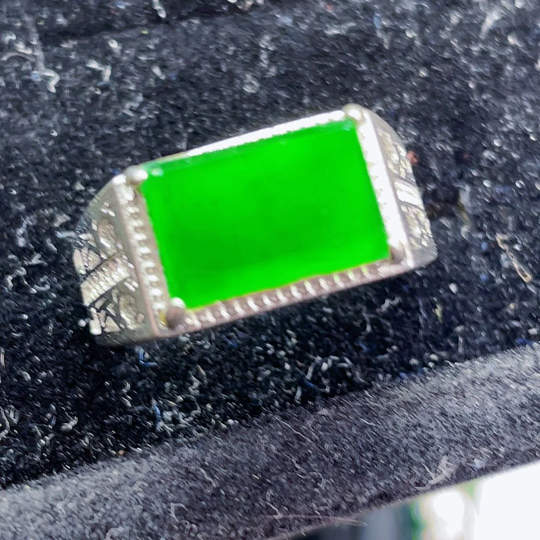 翡翠未镶嵌颈饰50