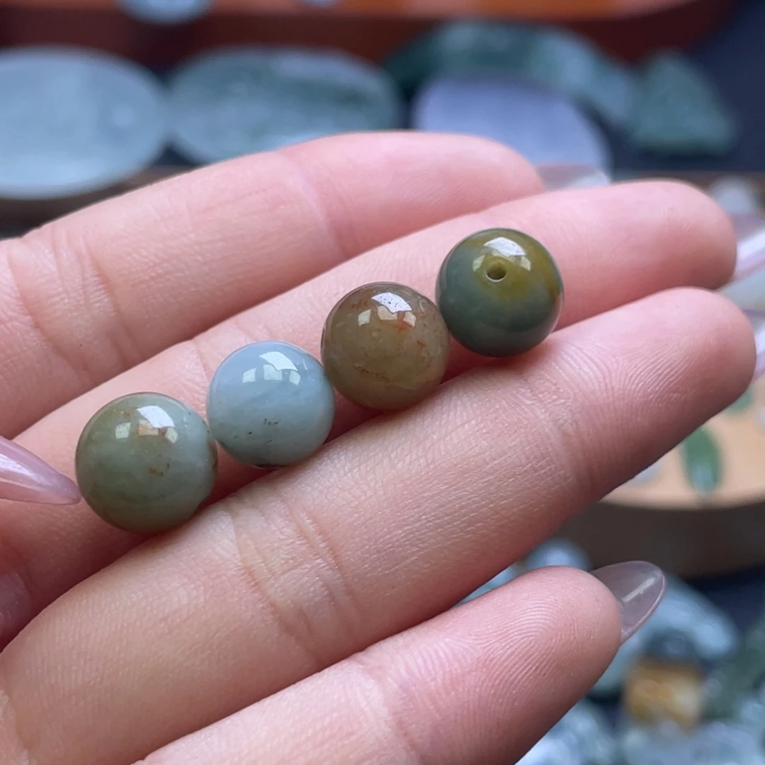 颈饰未镶嵌翡翠翡翠（有纹）