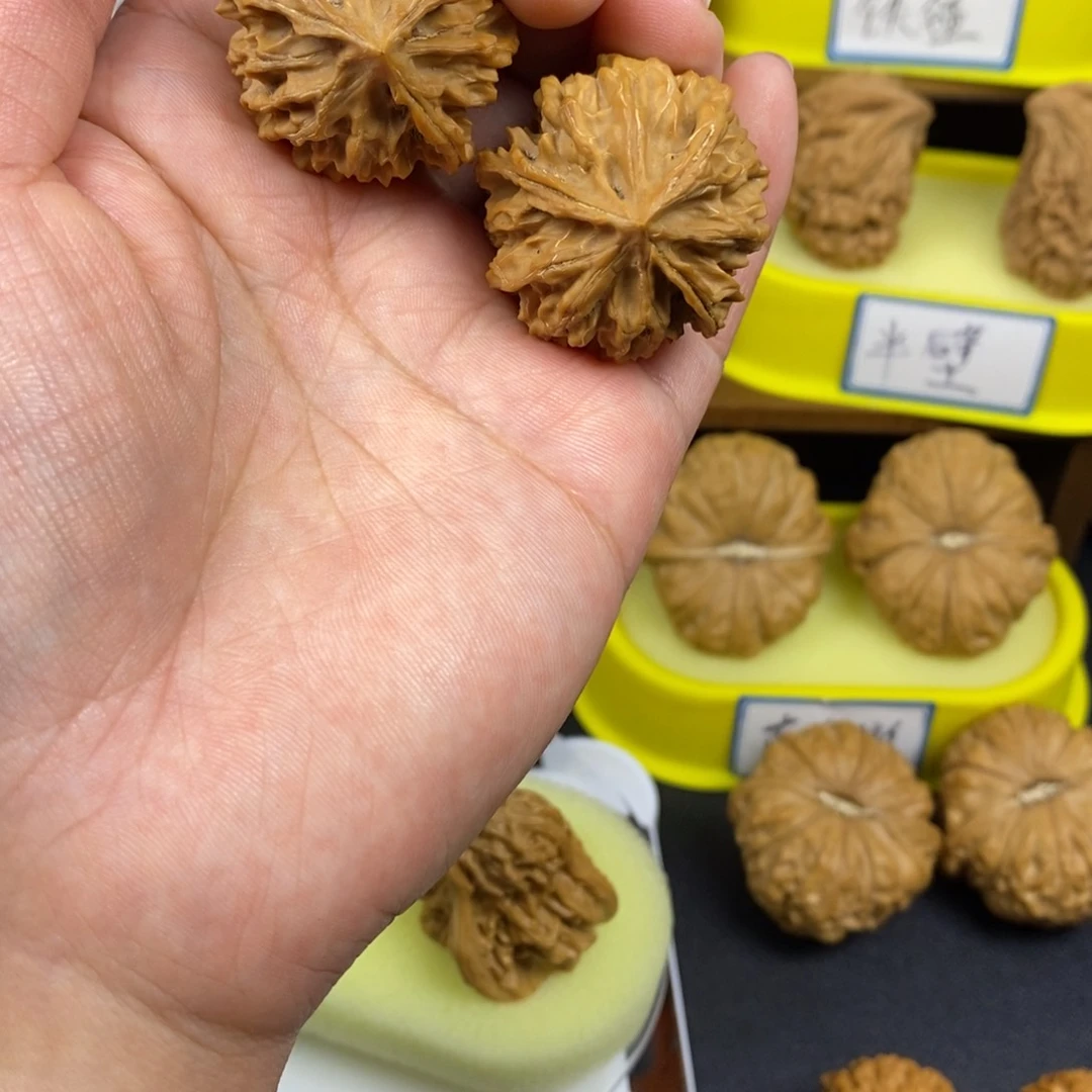 核桃岐山三棱 文玩/木作/... 文玩把件