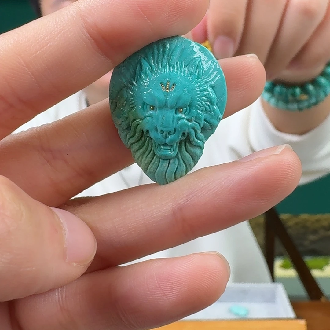 绿松石未镶嵌珠宝奇石