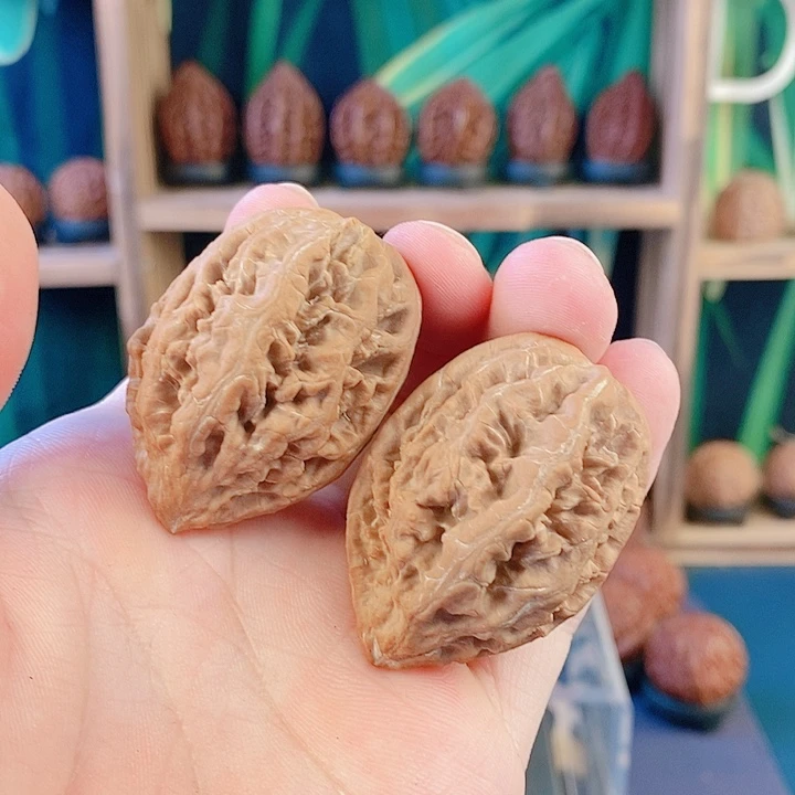 吊坠文玩核桃63¥¥蜡皮虎头