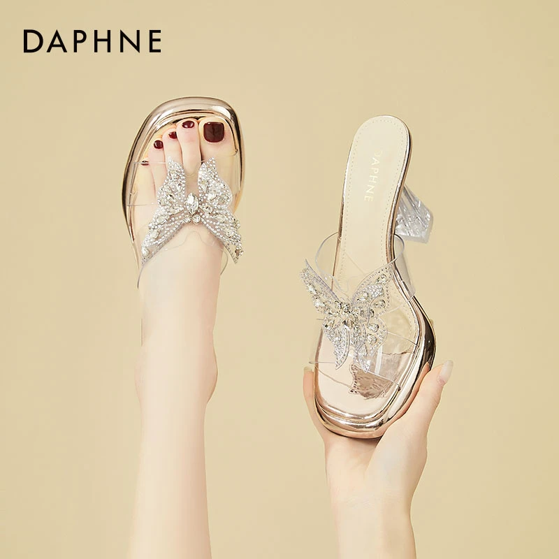 达芙妮粗跟高跟鞋女2025新款夏季配裙子绝美高级感露趾水晶凉拖鞋