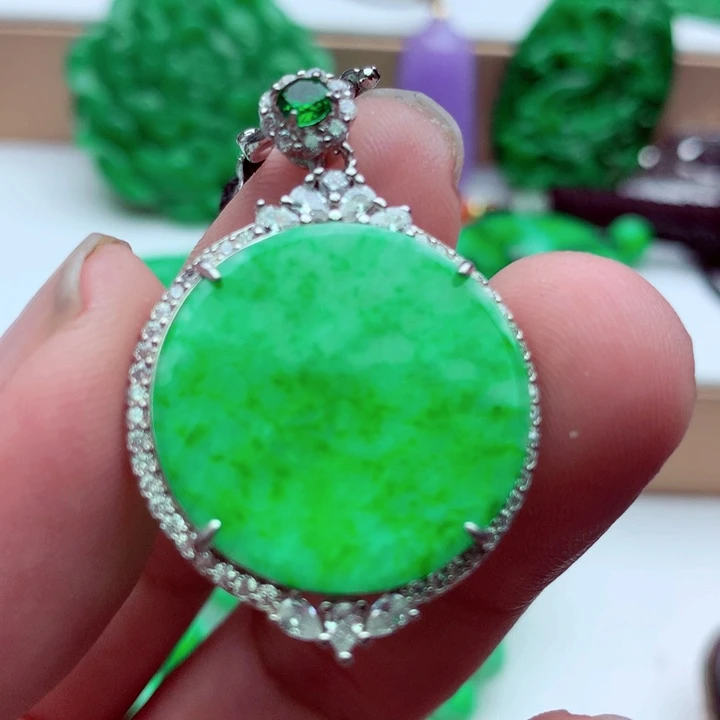 翡翠未镶嵌吊坠(不含链)