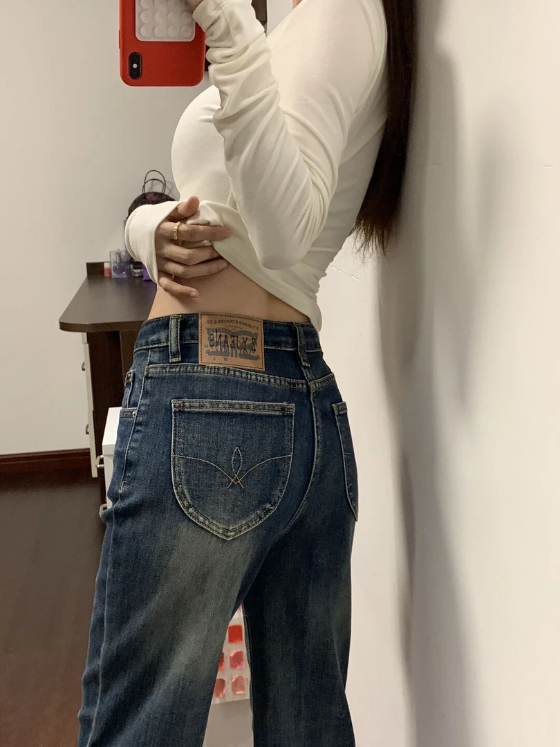 美式水洗做旧复古不贴腿微喇牛仔裤女秋冬新款百搭宽松阔腿长裤子