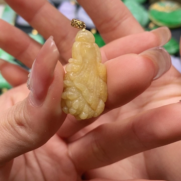 翡翠颈饰未镶嵌吊坠