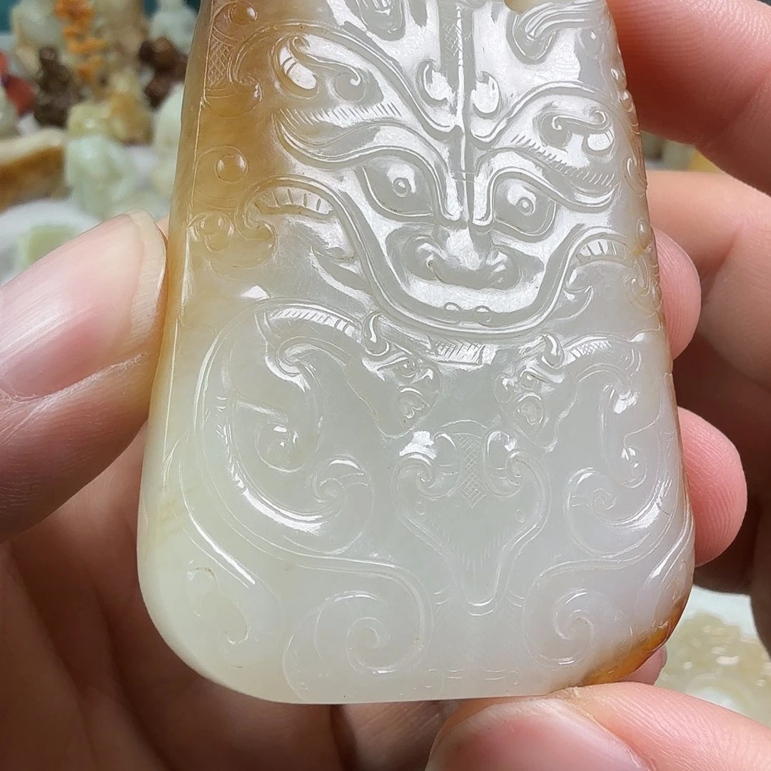 永***堂和田玉（糖玉）未镶嵌颈饰