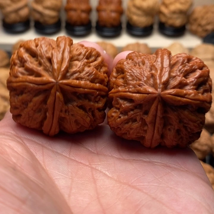 文玩核桃把件…………………………