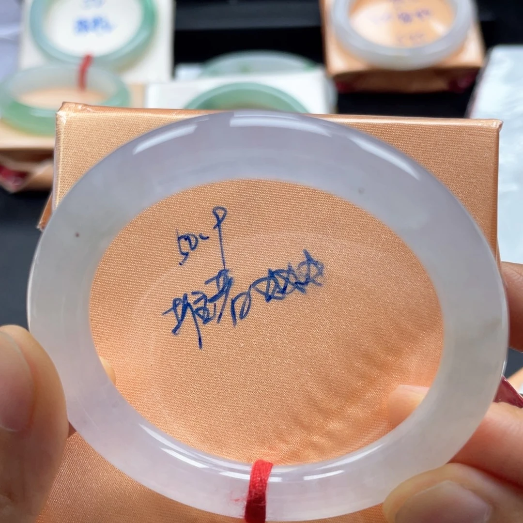 翡翠手镯未镶嵌翡翠手镯19