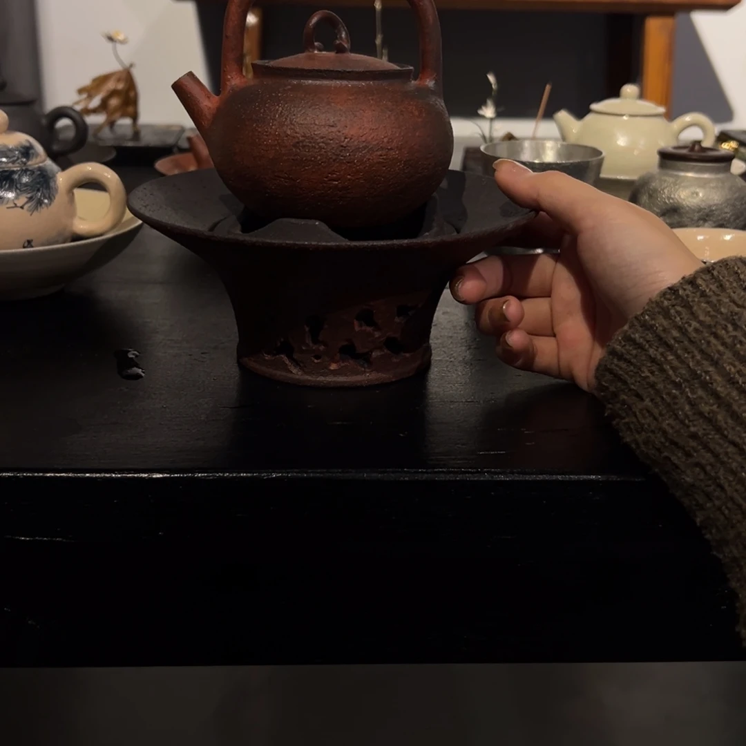 陶瓷。     陶瓷。